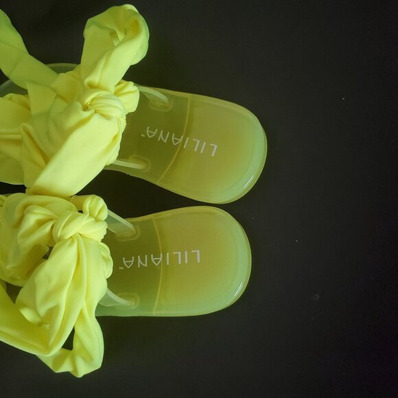 Liliana women's Flat Sandals Neon Yellow Color flat strappy Size 6 New with box - Picture 8 of 13